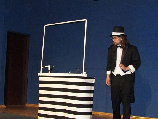 Grafika #13: 09.05.2018 Przedstawienie pt."Teatr magicznych baniek"