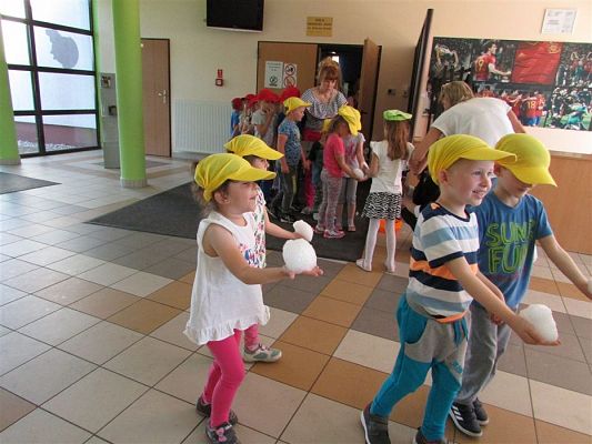 Grafika #68: 09.05.2018 Przedstawienie pt."Teatr magicznych baniek"