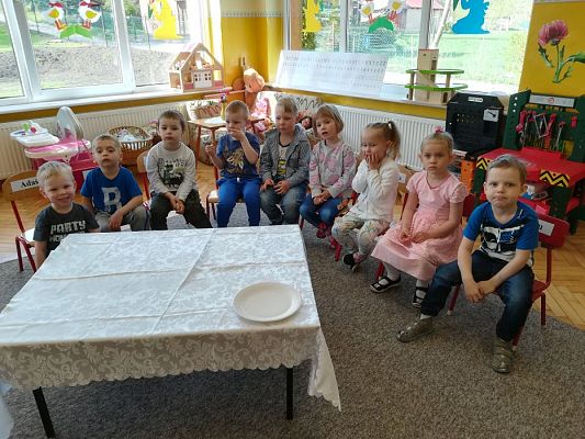 Grafika #0: 27.04.2018 Quiz wiedzy o Polsce w gr. I