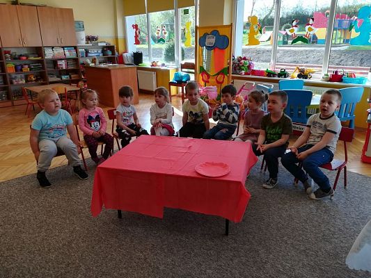 Grafika #1: 27.04.2018 Quiz wiedzy o Polsce w gr. I