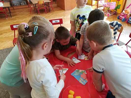 Grafika #9: 27.04.2018 Quiz wiedzy o Polsce w gr. I