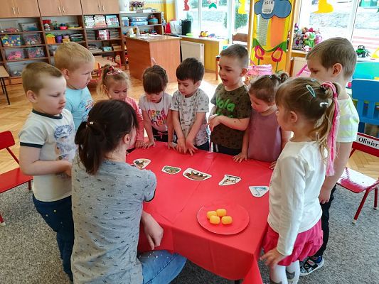 Grafika #17: 27.04.2018 Quiz wiedzy o Polsce w gr. I