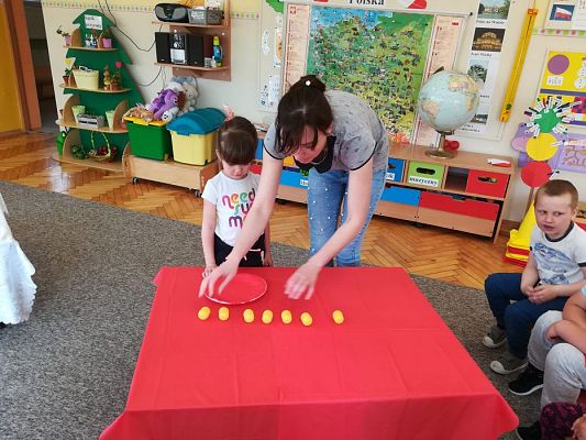 Grafika #32: 27.04.2018 Quiz wiedzy o Polsce w gr. I