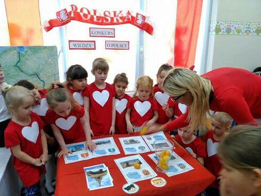 Grafika #16: 27.04.2018r. Cykl zajęć Polska moj kraj w gr. II