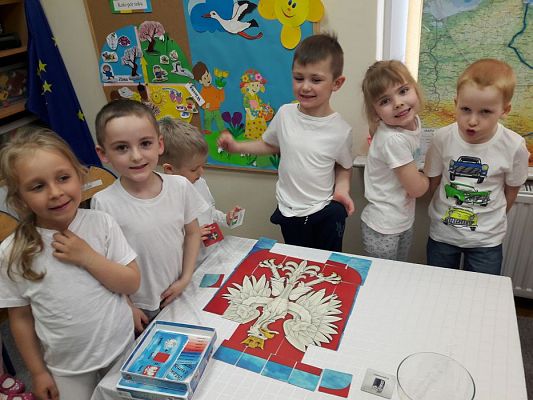 Grafika #23: 27.04.2018r. Cykl zajęć Polska moj kraj w gr. II