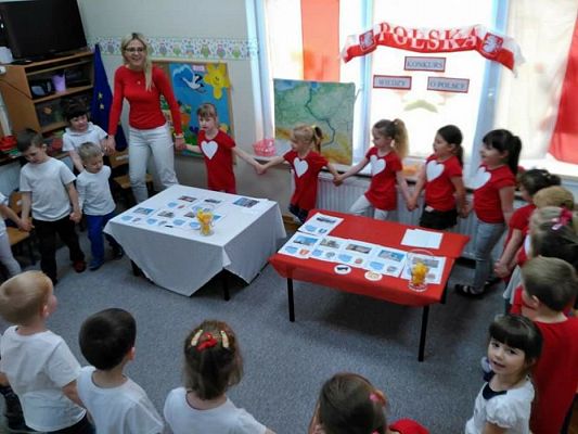 Grafika #32: 27.04.2018r. Cykl zajęć Polska moj kraj w gr. II