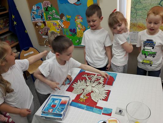 Grafika #51: 27.04.2018r. Cykl zajęć Polska moj kraj w gr. II