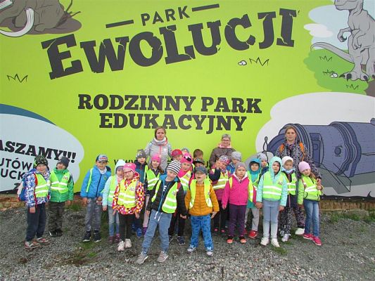 Grafika #64: 27.04.2018 Wycieczka do Parku Ewolucji w Sławutówku cz.II