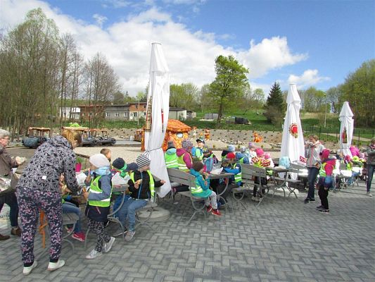 Grafika #31: 27.04.2018 Wycieczka do Parku Ewolucji w Sławutówku cz.I