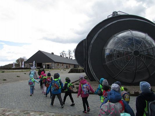 Grafika #34: 27.04.2018 Wycieczka do Parku Ewolucji w Sławutówku cz.I