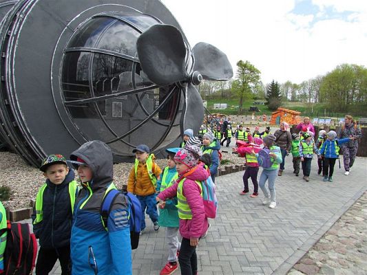 Grafika #36: 27.04.2018 Wycieczka do Parku Ewolucji w Sławutówku cz.I