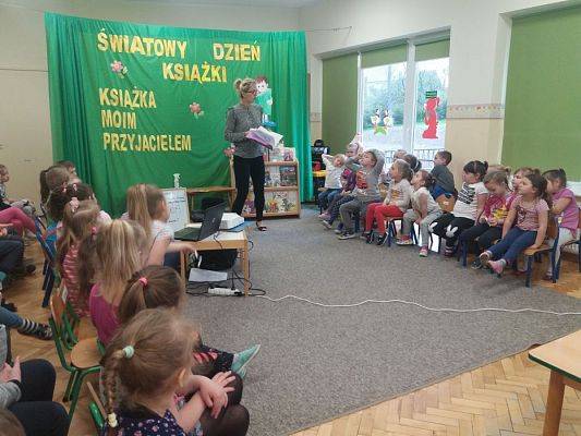 Grafika #7: 23.04.2018r. Światowy Dzień Książki