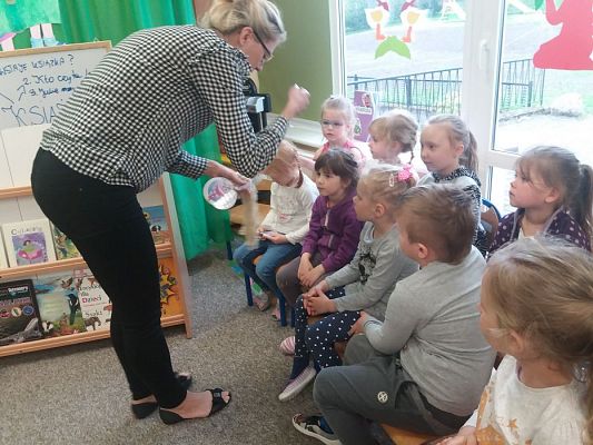 Grafika #19: 23.04.2018r. Światowy Dzień Książki