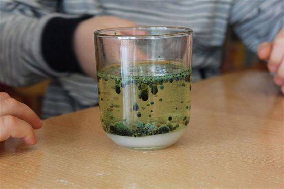 Grafika #32: Klub Odkrywcy - Wirujące kropelki