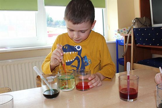 Grafika #36: Klub Odkrywcy - Wirujące kropelki