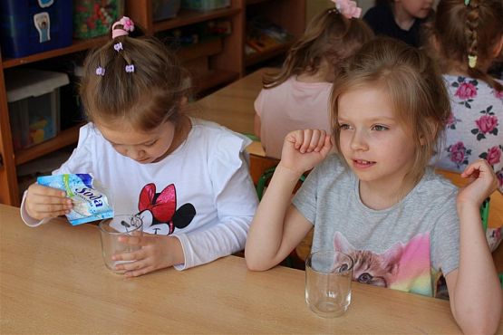 Grafika #39: Klub Odkrywcy - Wirujące kropelki