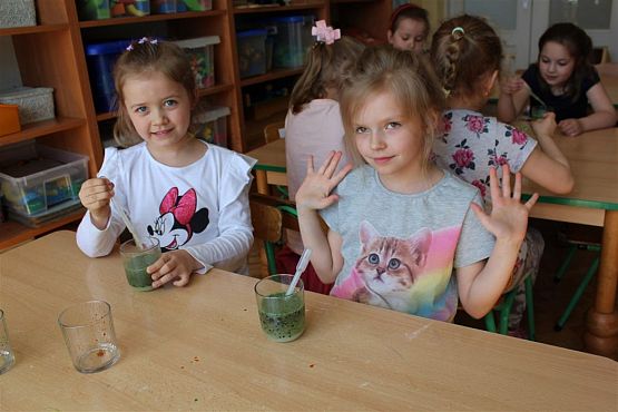 Grafika #59: Klub Odkrywcy - Wirujące kropelki