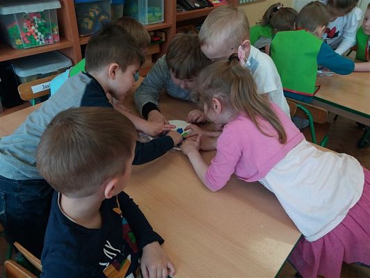 Grafika #9: 20.04.2018 Obchodzimy Światowy Dzień Ziemi cz.I