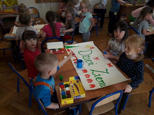 Grafika #21: 20.04.2018 Obchodzimy Światowy Dzień Ziemi cz.I