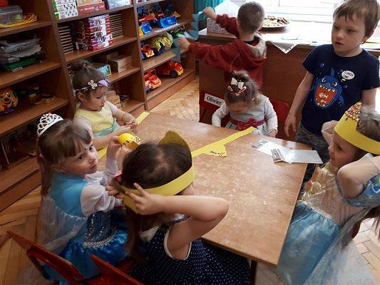 Grafika #6: 18.04.2018 Dzień Postaci z Bajek w naszym przedszkolu