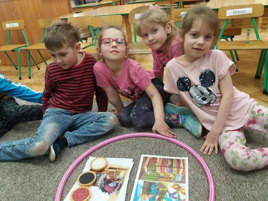 Grafika #59: 18.04.2018 Dzień Postaci z Bajek w naszym przedszkolu