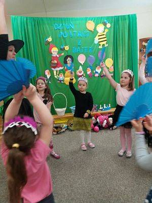 Grafika #61: 18.04.2018 Dzień Postaci z Bajek w naszym przedszkolu