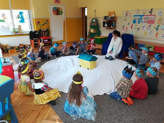 Grafika #89: 18.04.2018 Dzień Postaci z Bajek w naszym przedszkolu