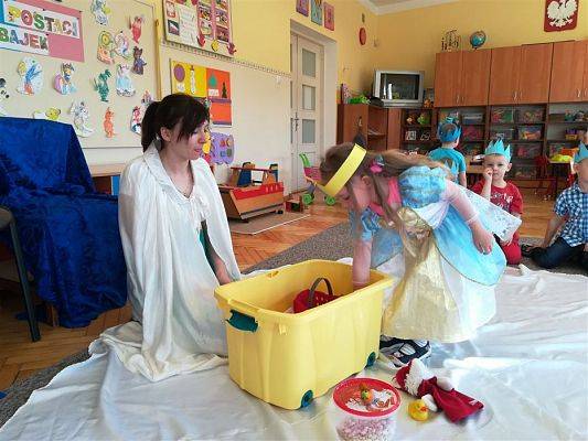 Grafika #100: 18.04.2018 Dzień Postaci z Bajek w naszym przedszkolu