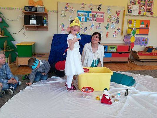 Grafika #105: 18.04.2018 Dzień Postaci z Bajek w naszym przedszkolu