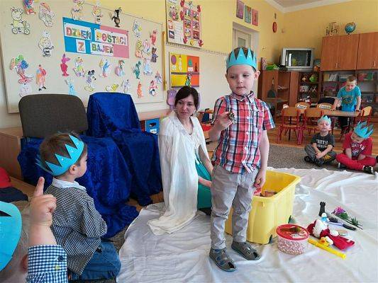 Grafika #107: 18.04.2018 Dzień Postaci z Bajek w naszym przedszkolu