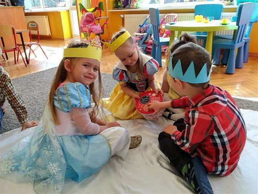 Grafika #108: 18.04.2018 Dzień Postaci z Bajek w naszym przedszkolu