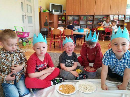 Grafika #116: 18.04.2018 Dzień Postaci z Bajek w naszym przedszkolu