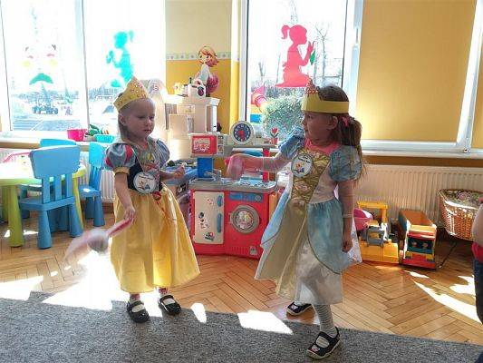 Grafika #125: 18.04.2018 Dzień Postaci z Bajek w naszym przedszkolu