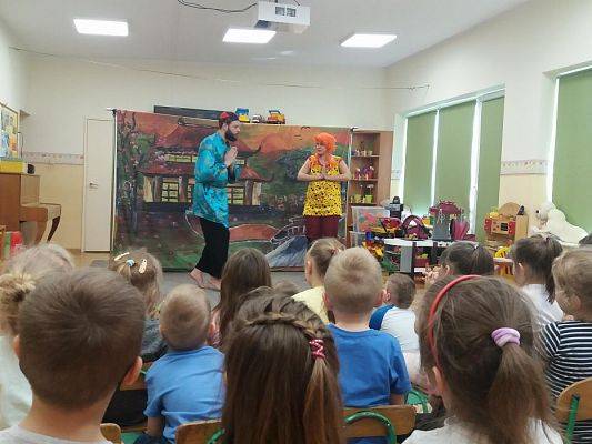 Grafika #0: 17.04.2018 Przedstawienie teatralne pt."Pipi Wędrowniczka"