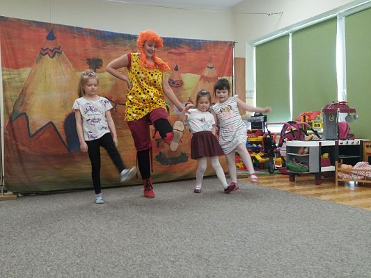 Grafika #5: 17.04.2018 Przedstawienie teatralne pt."Pipi Wędrowniczka"