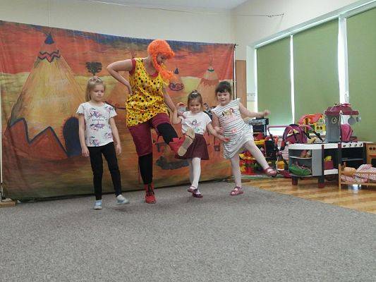 Grafika #7: 17.04.2018 Przedstawienie teatralne pt."Pipi Wędrowniczka"