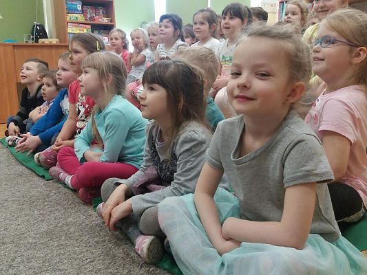 Grafika #8: 17.04.2018 Przedstawienie teatralne pt."Pipi Wędrowniczka"