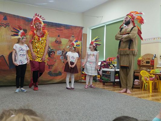 Grafika #12: 17.04.2018 Przedstawienie teatralne pt."Pipi Wędrowniczka"
