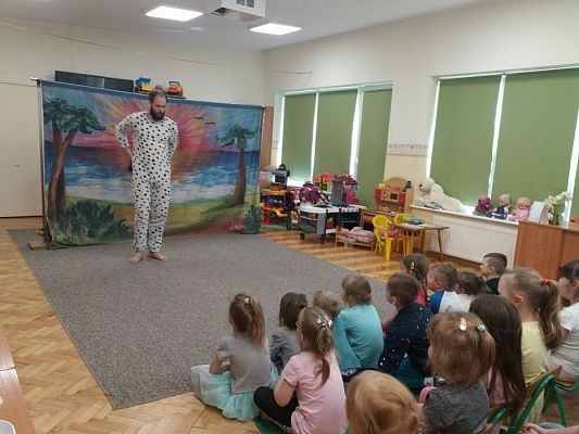 Grafika #20: 17.04.2018 Przedstawienie teatralne pt."Pipi Wędrowniczka"