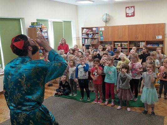 Grafika #25: 17.04.2018 Przedstawienie teatralne pt."Pipi Wędrowniczka"