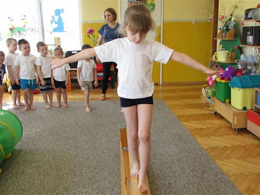 Grafika #8: 06.04.2018 Maluszki świętują "Światowy Dzień Zdrowia" na sportowo!