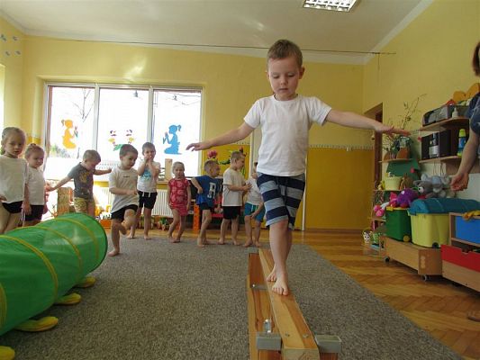 Grafika #9: 06.04.2018 Maluszki świętują "Światowy Dzień Zdrowia" na sportowo!