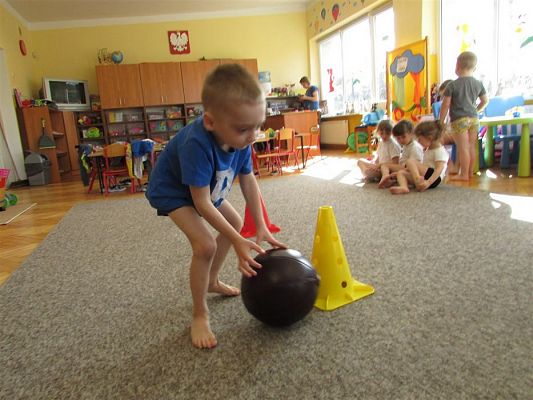 Grafika #11: 06.04.2018 Maluszki świętują "Światowy Dzień Zdrowia" na sportowo!