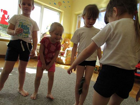 Grafika #17: 06.04.2018 Maluszki świętują "Światowy Dzień Zdrowia" na sportowo!