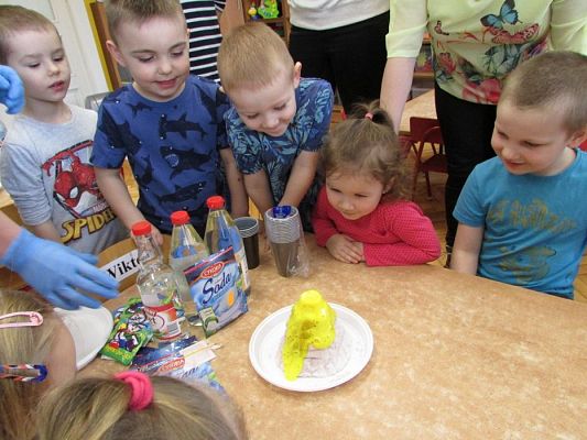 Grafika #9: 14.03.2018 Mali badacze-doświadczenia matematyczne w gr.I