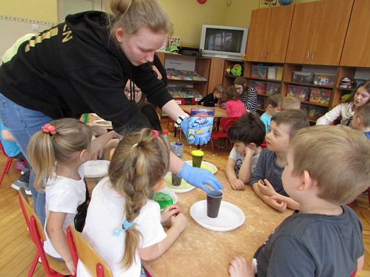 Grafika #19: 14.03.2018 Mali badacze-doświadczenia matematyczne w gr.I