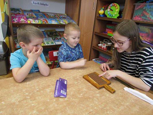 Grafika #29: 14.03.2018 Mali badacze-doświadczenia matematyczne w gr.I