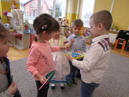 Grafika #26: Dzień Kobiet! Dzień Kobiet! Niech żyją nam zdrowe!