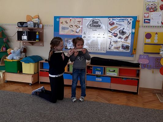 Grafika #5: 06.03.2018 Chciałbym być muzykiem.