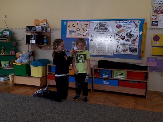 Grafika #7: 06.03.2018 Chciałbym być muzykiem.